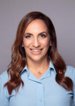 Kamila Cardoso ( 700 )   